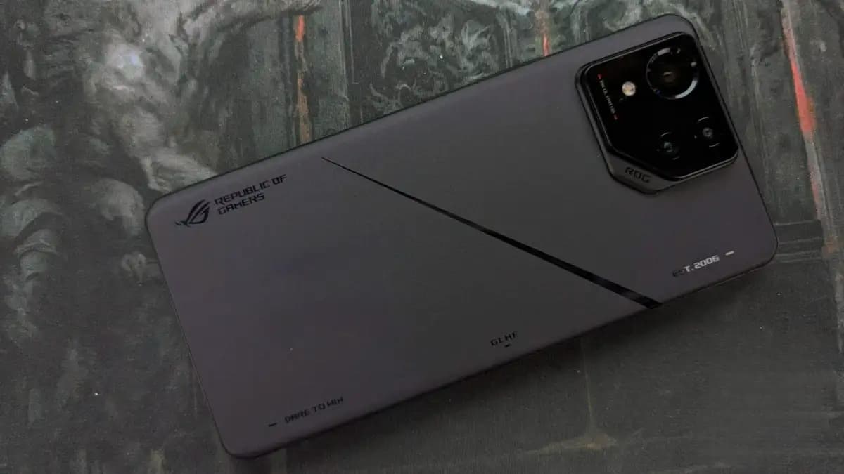 ASUS pausiert Smartphone-Produktion: Fokus auf KI