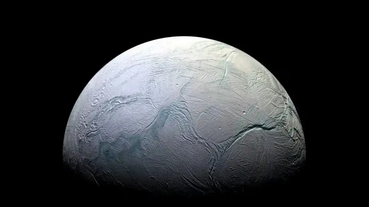 Hinweise auf Leben auf Saturnmond Enceladus verdichten sich