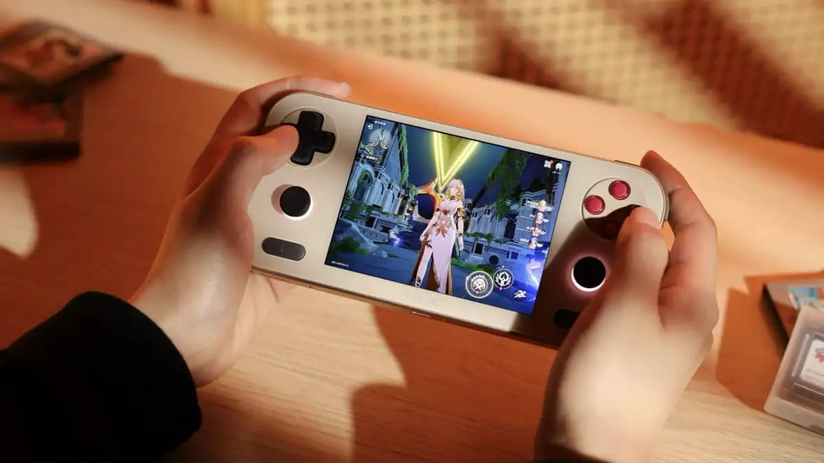 Ayaneo Pocket S Mini vorgestellt: Starke Retro-Konsole im 4:3 Format